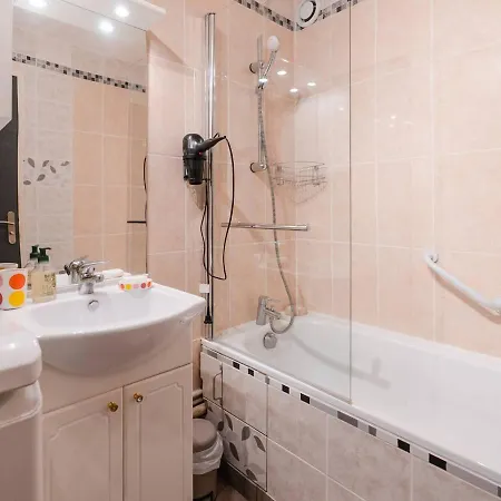 Studio Cabine Climatise, Proche Port Et Vieux Village, Parking Prive, 4 Pers, - Fr-1-409a-5 Appartement Gruissan
